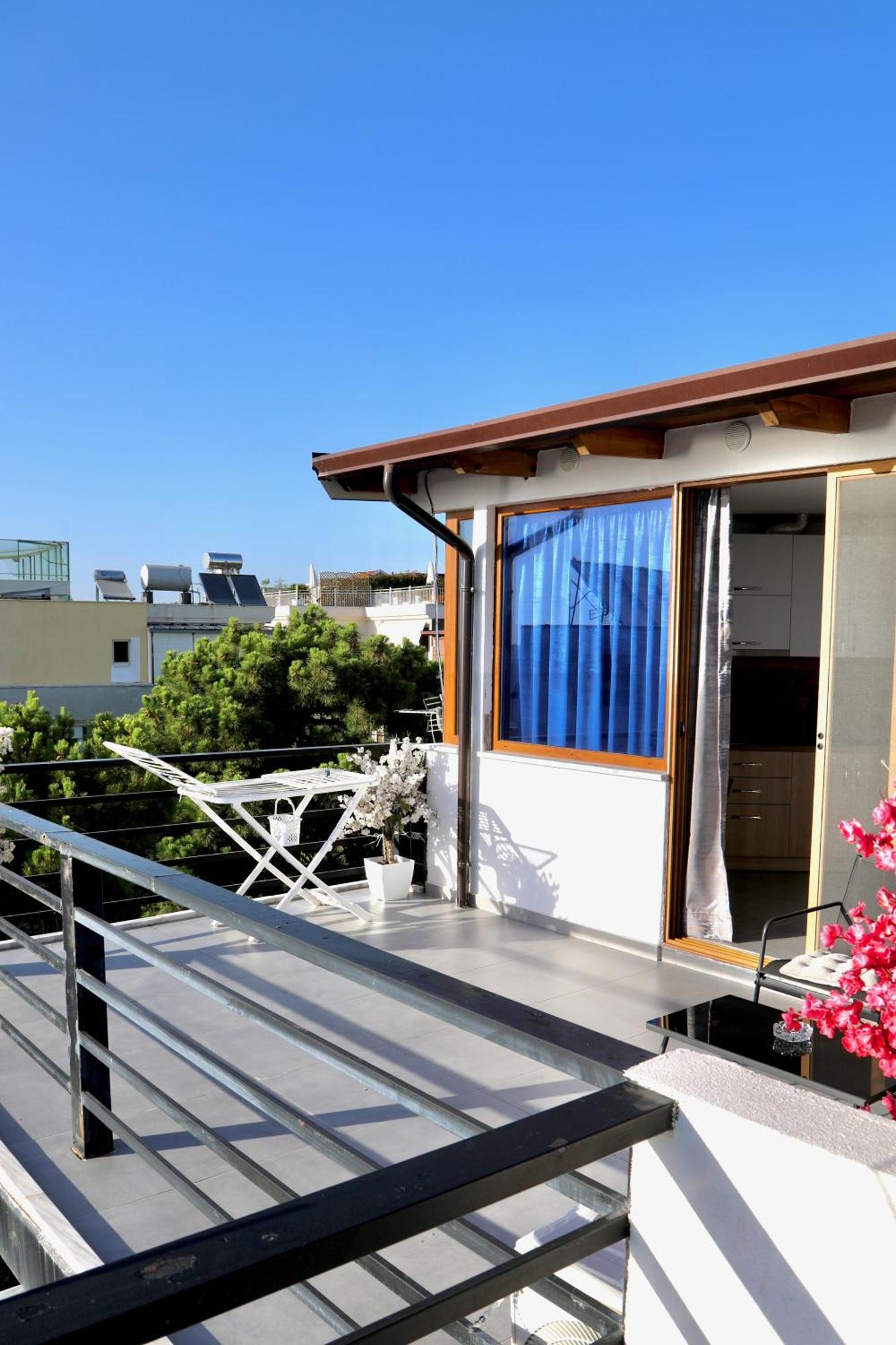 Sea View Apartments Голем Екстериор снимка